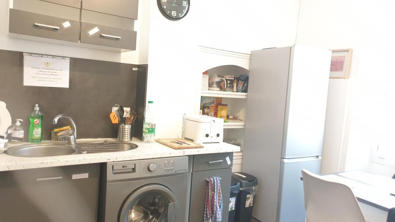 Chambres Poitiers Centre Ville - Salle De Bain, Refrigerateur, Tv Et Machine A Cafe Privatifs - Cuisine Commune - Terrasse - Hotel De Ville A 200M Buitenkant foto