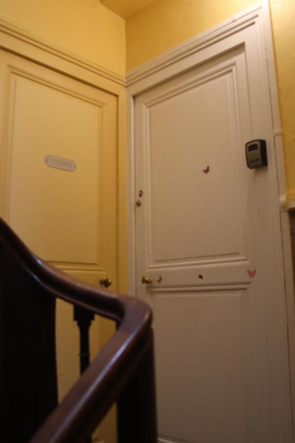 Chambres Poitiers Centre Ville - Salle De Bain, Refrigerateur, Tv Et Machine A Cafe Privatifs - Cuisine Commune - Terrasse - Hotel De Ville A 200M Buitenkant foto
