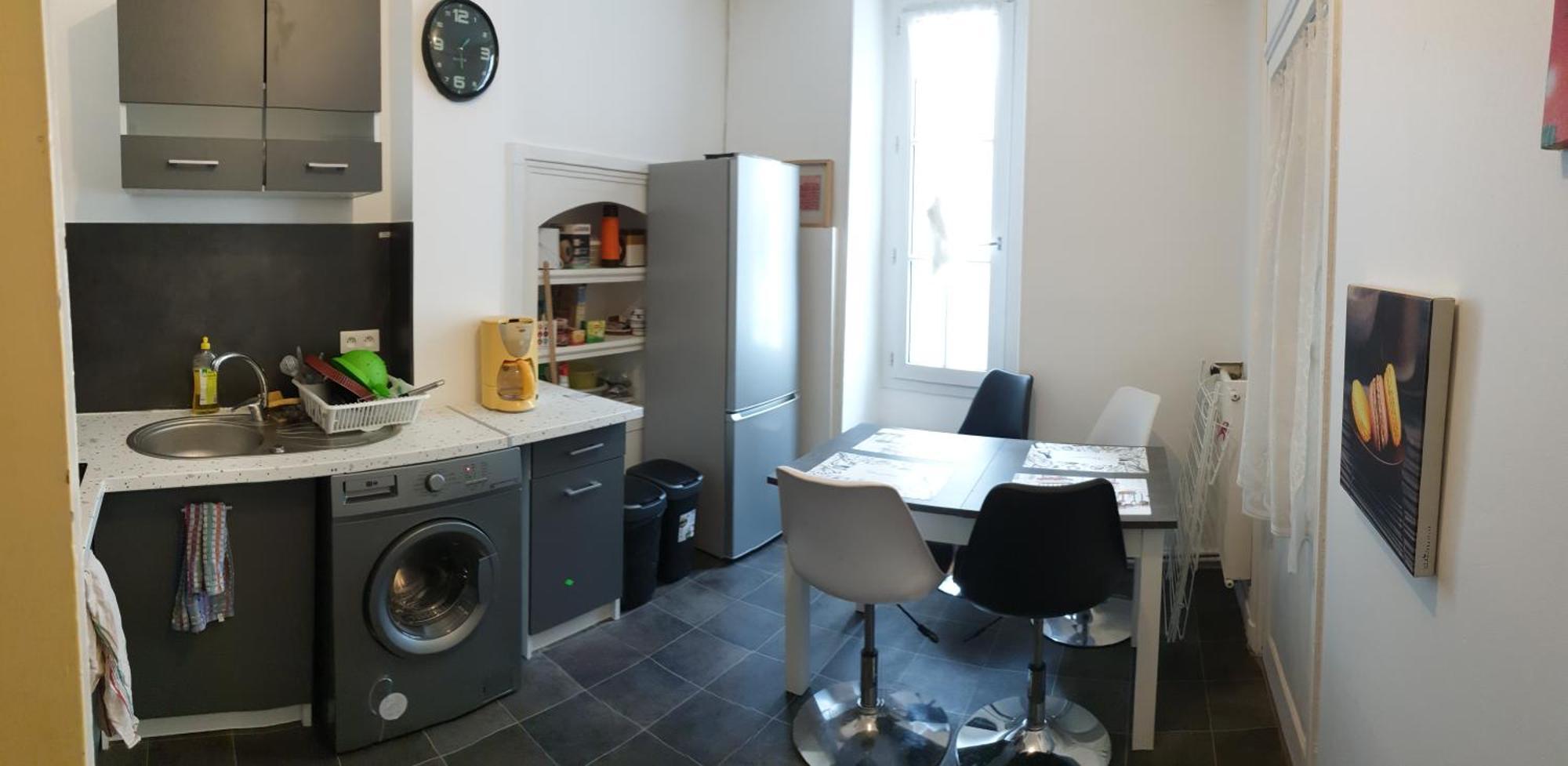 Chambres Poitiers Centre Ville - Salle De Bain, Refrigerateur, Tv Et Machine A Cafe Privatifs - Cuisine Commune - Terrasse - Hotel De Ville A 200M Buitenkant foto